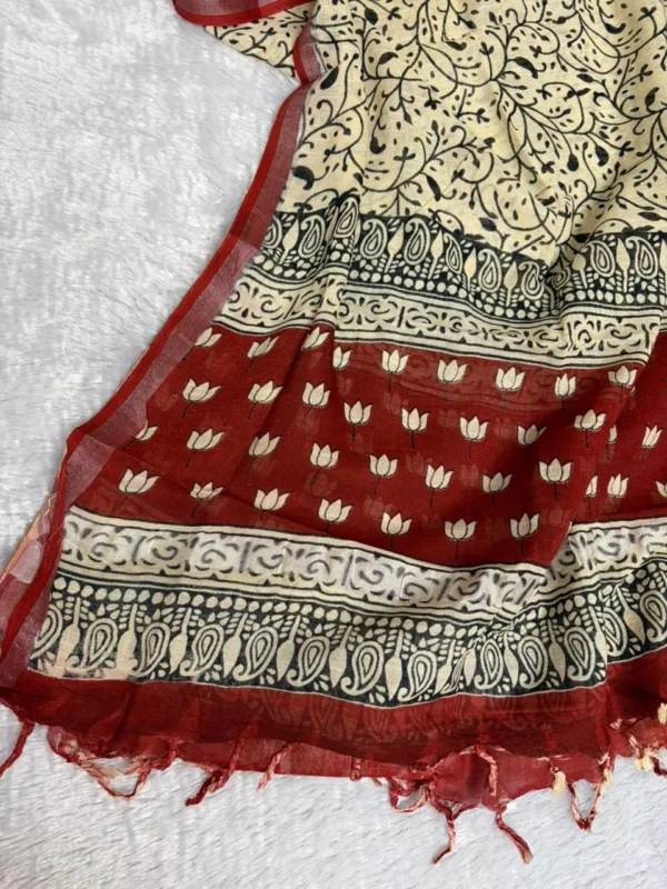 LN-009-MAROON LOTUS