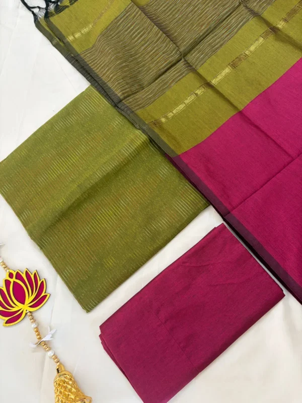 PS 004 - Green with pinkish maroon