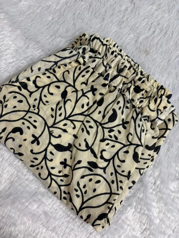 LN-009-MAROON LOTUS
