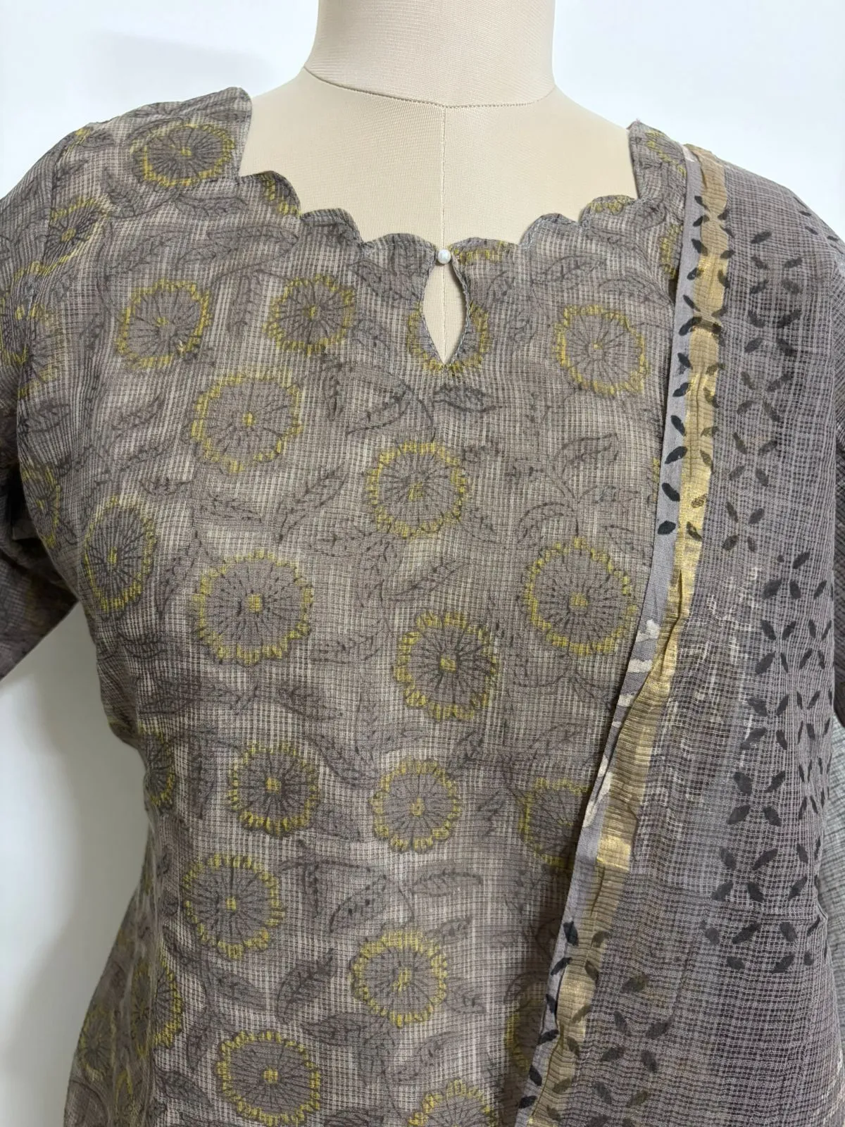 KDC-022 GREY FLORAL KOTA SUIT