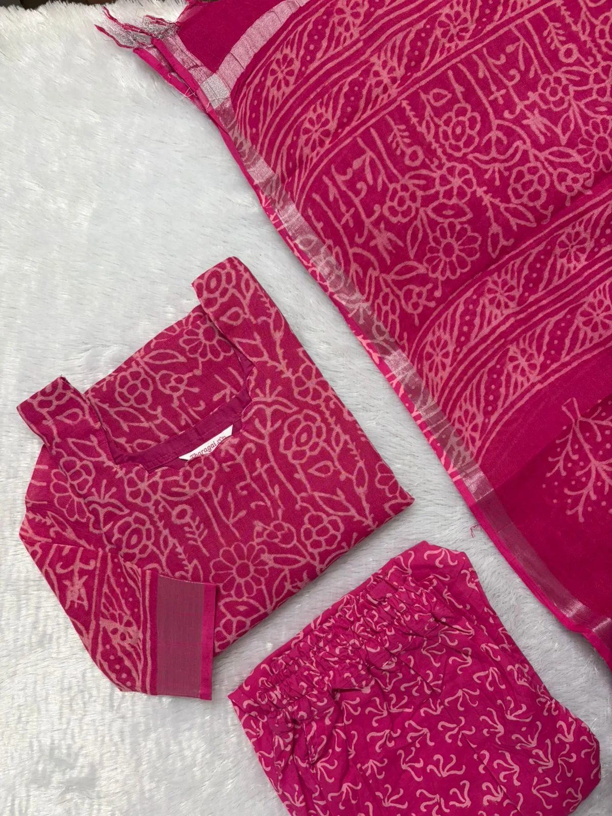 LN007 - Pinky