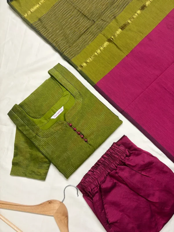 PS 004 - Green with pinkish maroon