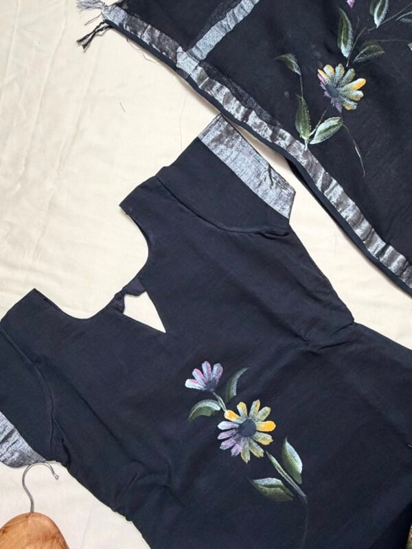 LN066 - Black hand painted