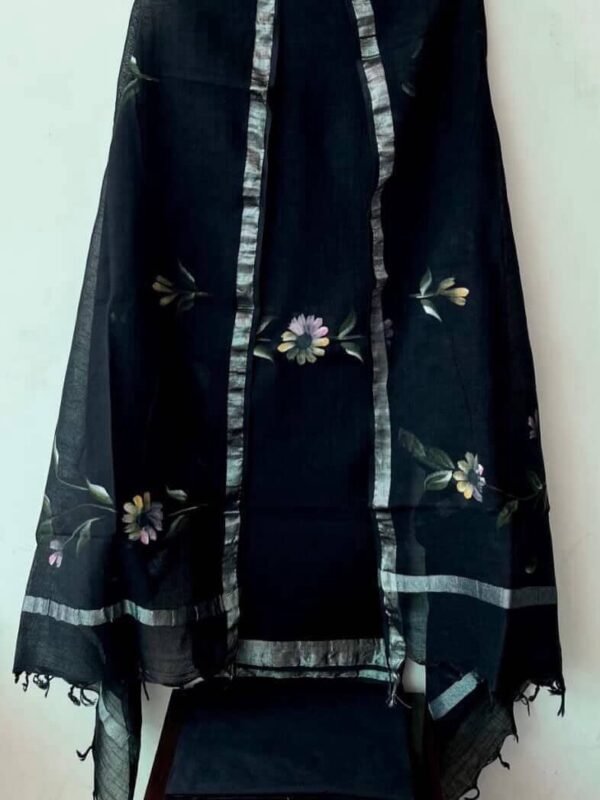 LN066 - Black hand painted