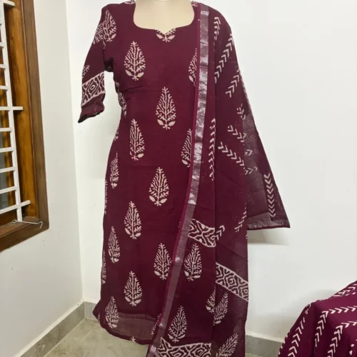 WhatsApp (28) LN0036