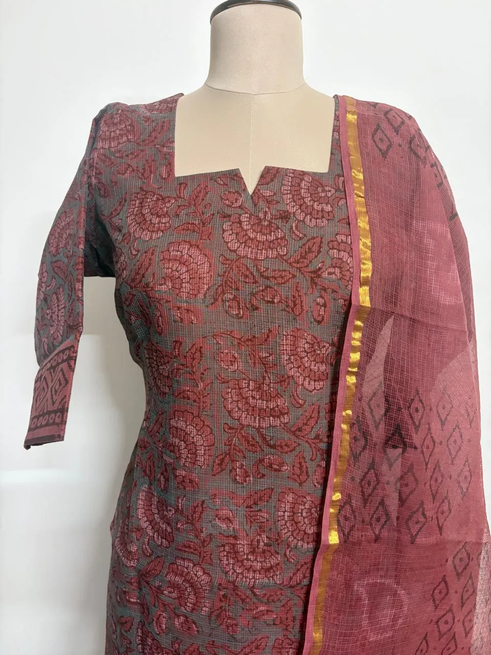 KDC 082 - Brick brown