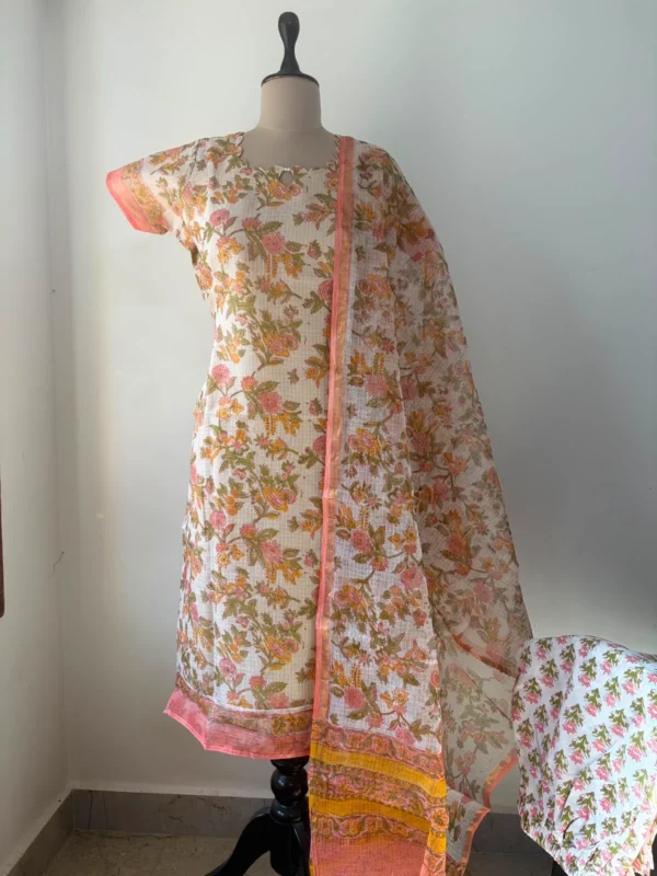 KDC 136- Peach floral