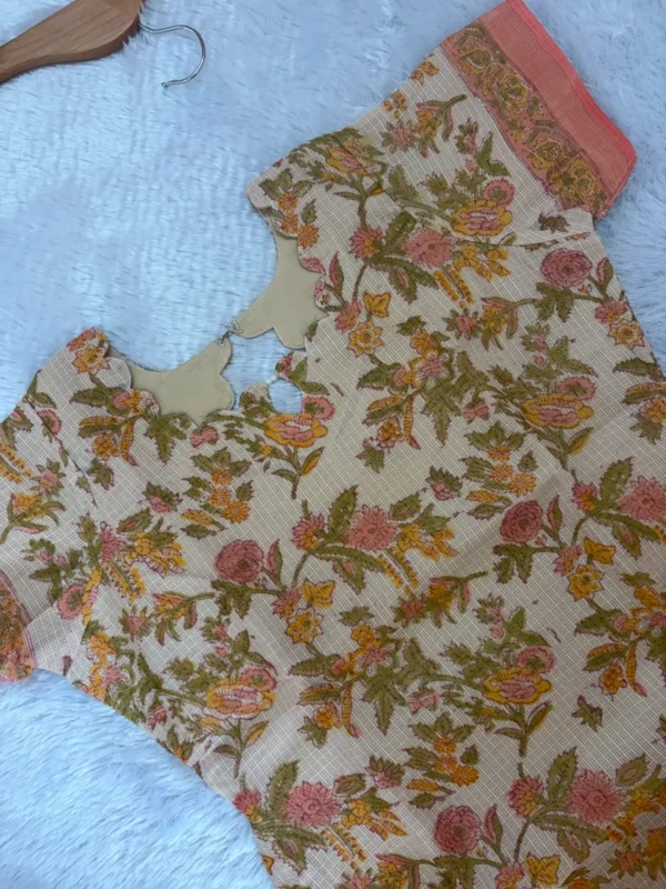 KDC 136- Peach floral