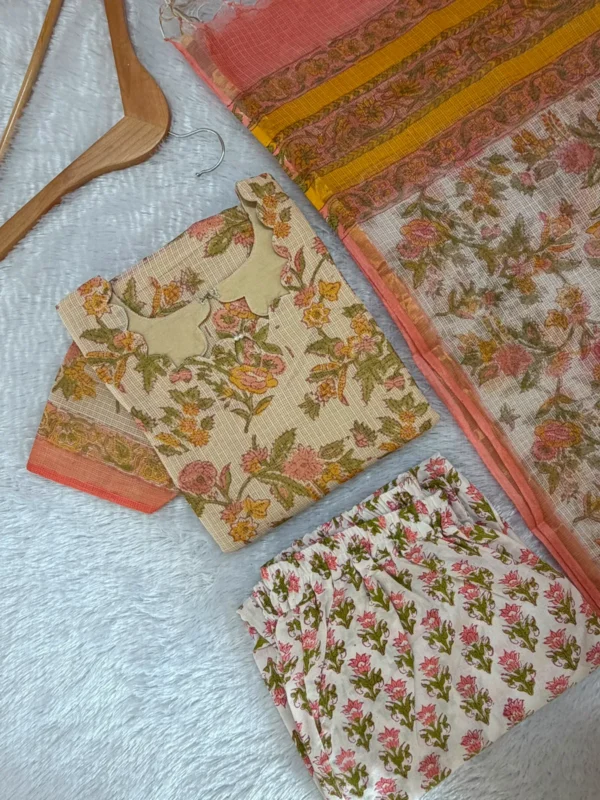 KDC 136- Peach floral